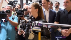 MOTIVACIJA NIKAD VEĆA Zorana i Andrea pokazale predsedniku svoje veštine