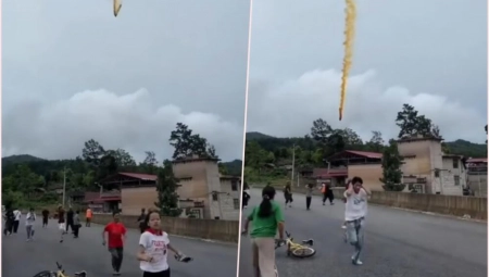 UZNEMIRUJUĆE! SVEMIRSKA RAKETA PALA U SELO! Juri s neba ka zemlji dok meštani trče da se spasu (FOTO, VIDEO)