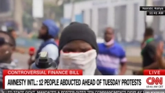 BAČEN SUZAVAC NA OBAMINU SESTRU: "Ne mogu više ovo da gledam"