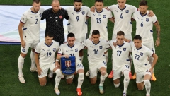 DAO GOL, PA DOBIO SINA Slavlje u domu reprezentativca Srbije (FOTO)