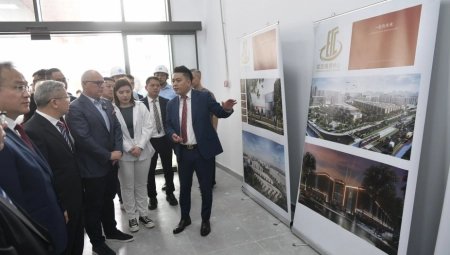 VESIĆ: Otvaranje tržnog centra "Evroazija" očekuje se početkom avgusta