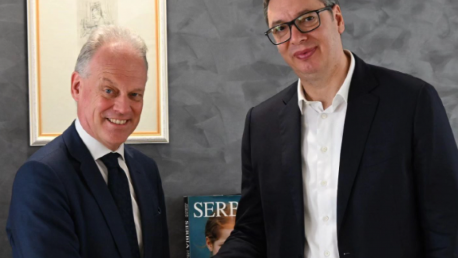 VUČIĆ SE SASTAO SA KOPMANOM U BRISELU Važan razgovor o nastavku evropskog puta i načinima za ubrzanje procesa evrointegracija Srbije