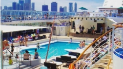 SKUPLJAJU POLNE BOLESTI KAO SLIČICE Bivša radnica kruzera otkriva šta se zaista dešava na "rajskim krstarenjima"