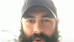 BESKUĆNIK NEMA NIŠTA SVOJE, ALI NIJE HTEO DA UZME TUĐE Pronašao novčanik pun para na deponiji, pa vratio svima veru u ljude! (VIDEO)