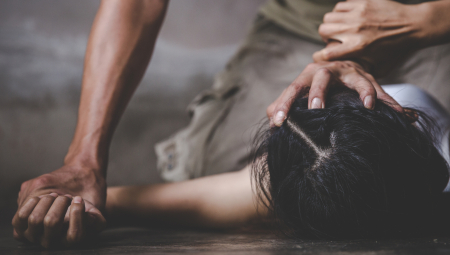 PIJAN VIKAO, VREĐAO, A POTOM POKUŠAO DA UDARI SUPRUGU Pritvor za nasilnika iz Kovina