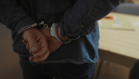 UHAPŠEN PLJAČKAŠ KLADIONICE IZ NOVOG PAZARA Evo šta je policija pronašla kod njega prilikom hapšenja