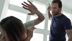 OTAC JU JE KONSTANTNO PITAO JEDNO PITANJE, A ONDA POČEO DA JE MLATI! Devojka sa Balkana ispričala šta je sve preživljavala od ŠESTE GODINE! (VIDEO)