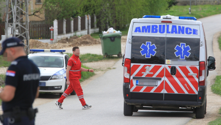 JEZIV MASAKR U LESKOVCU! MILOŠ SEKIROM POBIO PORODICU NA SPAVANJU Otac mu se suprostavio, ali bezuspešno