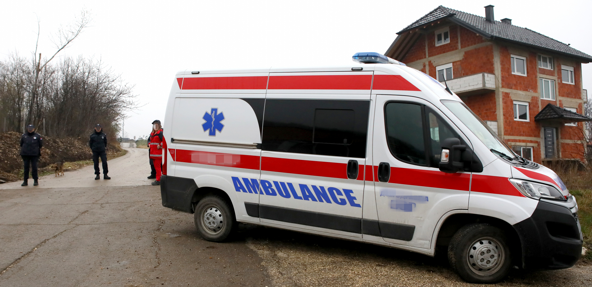 UŽAS U BORČI  Strujni udar na krovu kuće