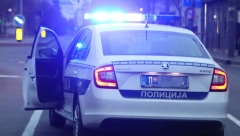 AUTOMOBIL ULETEO U NJIVU, PA ZAVRŠIO NA KROVU Nesreća na ulazu u Sirig (FOTO)