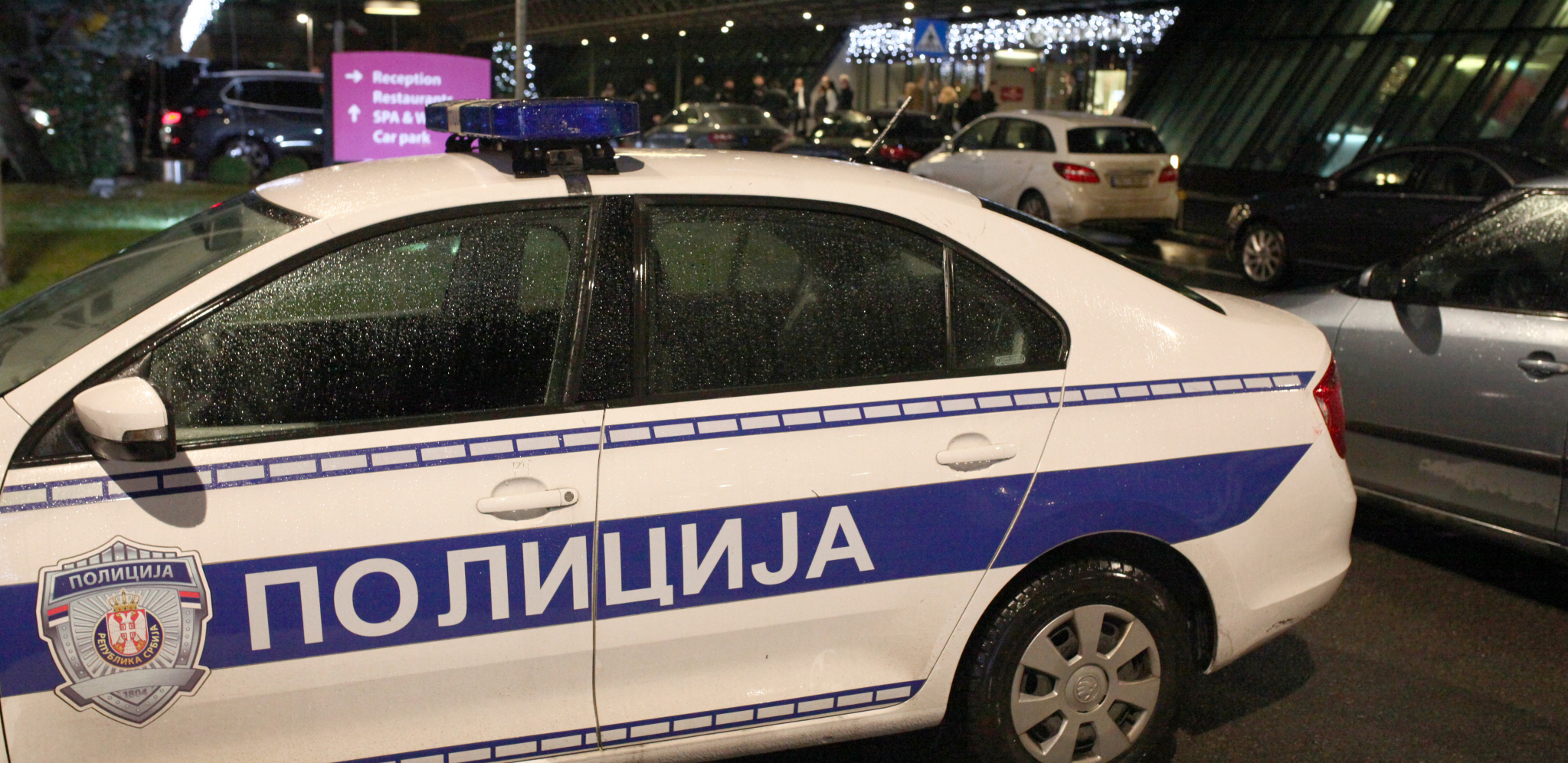 HOROR U NOVOM SADU Mladić izboden u kafiću