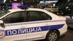 RAZBOJNIK UPAO S NOŽEM U APOTEKU, A JEDNA PRETNJA GA UPLAŠILA VIŠE OD MAČA! Evo kako ga je radnica OTERALA