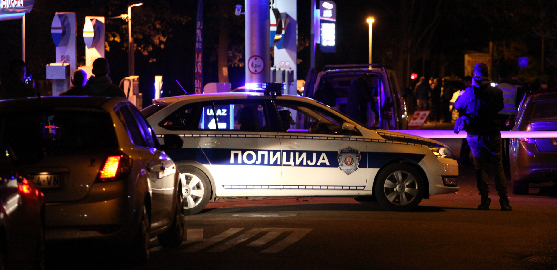 ISPLIVAO TRAGIČAN SNIMAK NESREĆE U BARAJEVU Aleksandar (19) se vozio na krovu automobila i stradao (VIDEO)