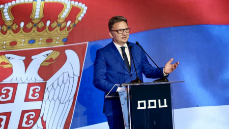 AUTORSKI TEKST Mihailo Jovanović, savetnik predsednice parlamenta Ane Brnabić, za naš list: ISKUSTVOM I ZNANJEM DALJE PUTEM DIGITALIZACIJE