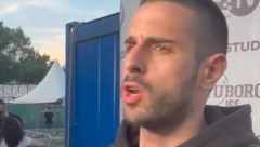 NAŠ PEVAČ UHAPŠEN U AMSTERDAMU Otkriveni svi detalji, ovo je razlog zadržavanja