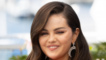 BORI SE SA OPAKOM BOLEŠĆU, IMALA TRANSPLATACIJU BUBREGA, A ONI JE PORED SVEGA IZVREĐALI Pevačica oštro odgovorila na komentare koji je rastužuju