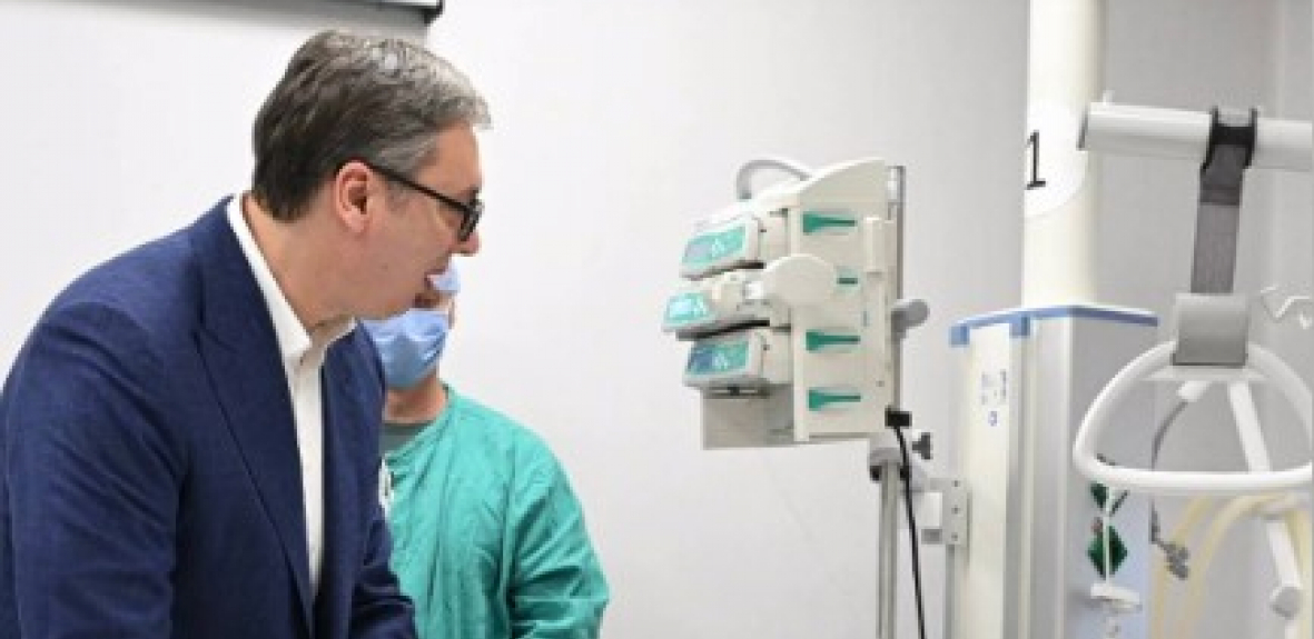 VUČIĆ SE RUKOVAO S RANJENIM ŽANDARMOM Junak Miloš će biti odlikovan, vešto i ozbiljno likvidirao teroristu (FOTO)
