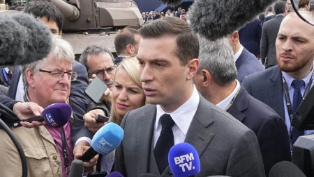 KO JE DŽORDAN BARDELA, ŠTIĆENIK MARIN LE PEN? Tokom kampanje dobio najviše ovacija, sve ih zasenio!