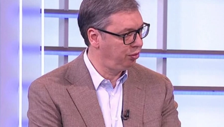 "UJEDINIĆE SE, NE POTCENJUJTE NI BAJDENA, NI OBAMU" Vučić o izborima u SAD: Moguće da će odlučiti sudbinu sveta