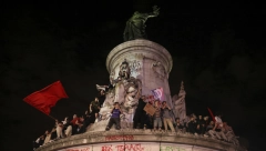 OPŠTA MOBILIZACIJA PROTIV LE PENOVE Svi se ujedinjuju protiv najveće stranke, Makron plete mrežu za ostanak na vlasti