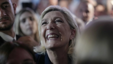 DA LI ĆE FRANCUSKA POVUĆI PRIZNANJE TZV. KOSOVA? Le Pen grabi ka francuskom parlamentu, promene su na vidiku