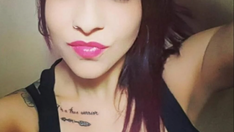 GODINAMA SE KRILA NA TAJLANDU Manekenka bivšem dečku ODGRIZLA JEZIK, preti joj ZATVORSKA KAZNA (FOTO)