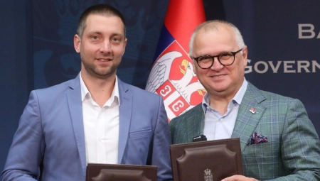 Vesić potpisao ugovore o dodeli 5,9 mln evra bespovratno za šest lokalnih samouprava