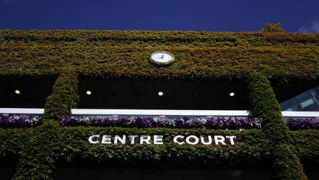 ŠOK NA VIMBLDONU Ko je mogao da očekuje da će baš nju videti u Londonu? Sve je stalo kada se pojavila na ekranu (VIDEO)