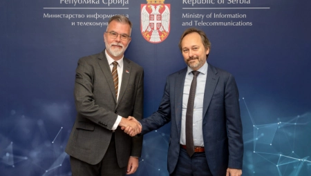 MINISTAR DEJAN RISTIĆ NA SASTANKU SA AMBASADOROM ŽIOFREOM:  Razgovor o saradnji u oblasti informisanja i telekomunikacija