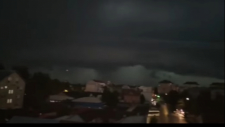 ĆELIJSKA OLUJA POČINJE! Jezive fotografije  iz Šida i grad veličine oraha u Batrovcima (VIDEO/FOTO)