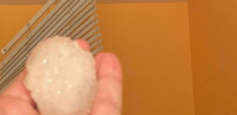 GRAD NAPRAVIO VELIKU ŠTETU U ŠAPCU Pogledajte fotografije posle nevremena