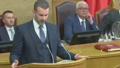 BOŠNJACI ULAZE U VLADU CRNE GORE: Dobiće pet resora i mesto potpredsednika Vlade