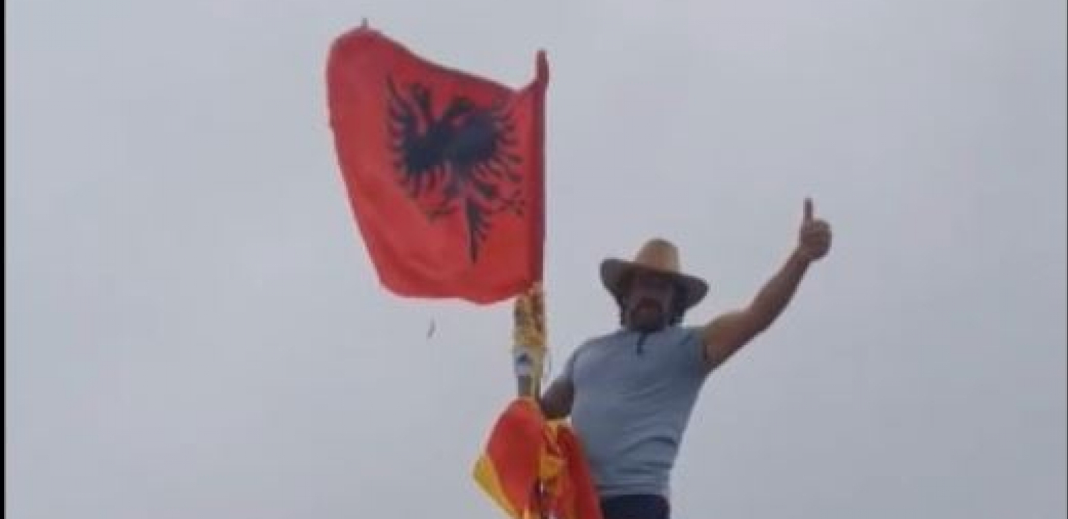 SUKOB MAKEDONACA I ALBANACA NA KORABU Skinuli im zastavu sa vrha planine, oglasilo se Skoplje