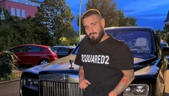 DARKO LAZIĆ U BESNOJ MAŠINI OD 300.000 EVRA! Pevač pokazao šta sad vozi, "pokupio" ženu i obrnuli krug