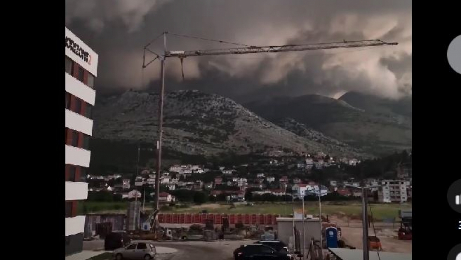 KAO IZ HOROR FILMOVA! Pogledajte apokaliptične prizore superćelijske oluje u Trebinju i Bileći (VIDEO)