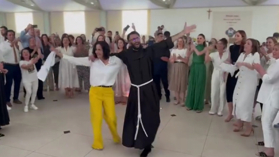 PROSLAVA KOJA JE ŠOKIRALA MNOGE! Ovako se slavi kad se postane sveštenik? (VIDEO)