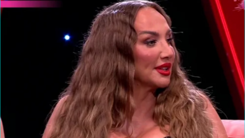 GOGU SEKULIĆ UDARIO AUTOMOBIL! Pevačica hitno prevezena u Urgentni centar!