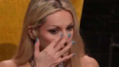 "POKOJNA MAJKA JE LEŽALA NA STOLU, SESTRA I JA SMO SPAVALE U SOBI PORED!" Pevačica otkrila šta se desilo pre sahrane