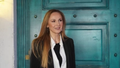 ALEKSANDRA RADOVIĆ (50) PROSLAVILA ROĐENDAN! Uvijala se uz poznati hit, ovu njenu koleginicu niko nije očekivao na slavlju