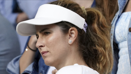 A GDE JE RODŽER? Mirka sama gleda italijanski derbi (VIDEO)