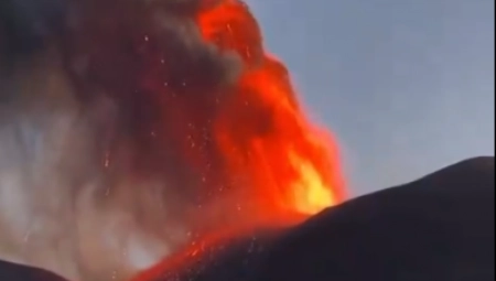 ERUPTIRALA ETNA  Najaktivniji evropski gigant ponovo se "probudio" (VIDEO)