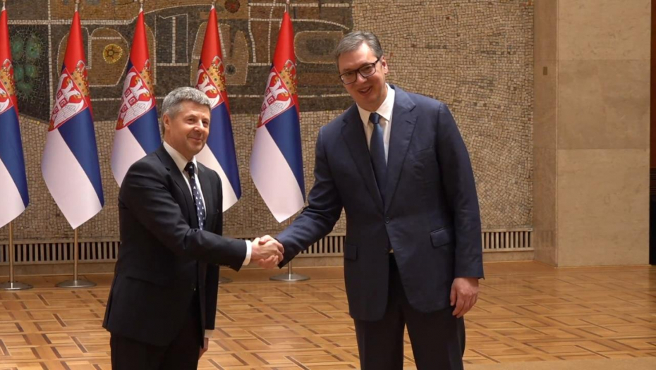 VUČIĆ U PALATI SRBIJA Predsednik primio akreditivna pisma ambasadora