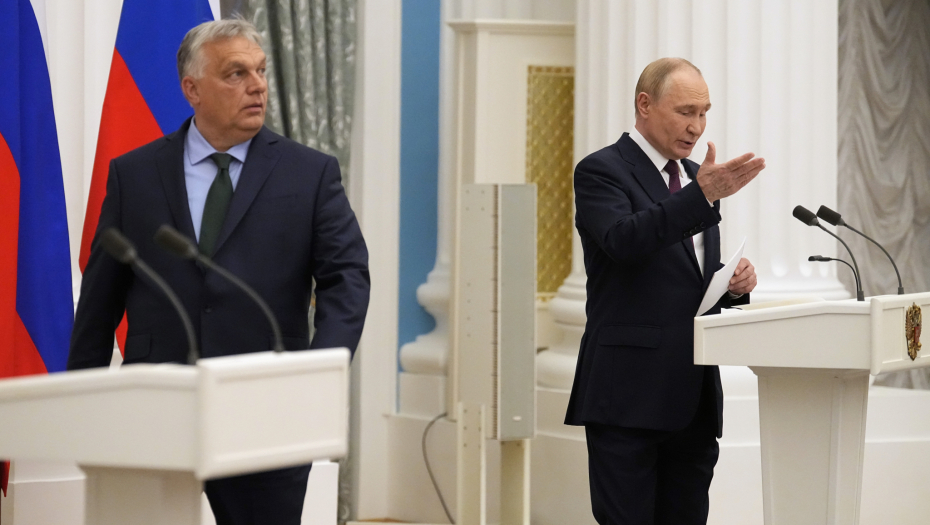 PUTIN ŽESTOKO ODGOVORIO NOVINARU Nastao muk u sali (VIDEO)