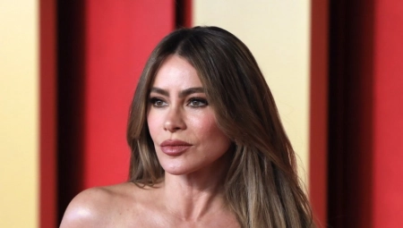 PATIKE SOFIJE VERGARE ĆETE ŽELETI DA IMATE ODMAH Daju visinu, nisu glomazne i stoje savršeno, zvezda ih kombinuje ovako