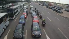 GUŽVA NA HORGOŠU Čeka se dva sata (FOTO)