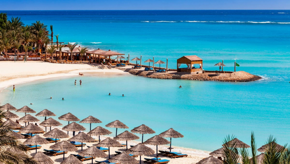 SRBI OBOŽAVAJU OVU DESTINACIJU, A SADA JE NIKAD POVOLJNIJA Posebne pogodnosti za porodice, smeštaj za decu je GRATIS