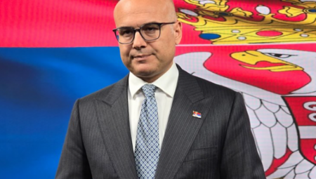 PREMIJER VUČEVIĆ OŠTRO REAGOVAO NA PRETNJE DANILU VUČIĆU "Danilov jedini greh je što nosi časno prezime"