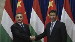 ORBAN STIGAO U NENAJAVLJENU POSETU PEKINGU Sastao se sa Si Đinpigom