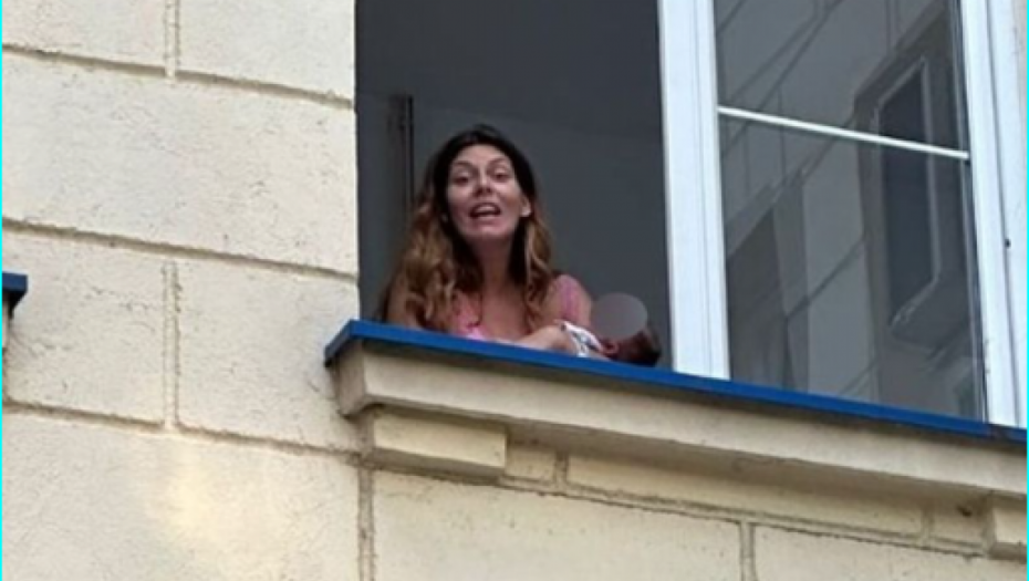 PETAR BENČINA IZNENADIO SUPRUGU U PORODILIŠTU! Emotivan prizor objavili javno, Tamara sa bebom u naručju!