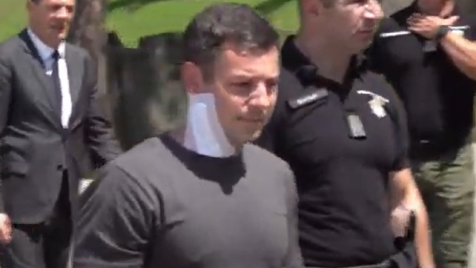 "IMA OVDE MNOGO MOMAKA KOJI ŽELE DA SRBIJA BUDE BEZBEDNA" Jevremović izašao iz bolnice, obratio se naciji (VIDEO)